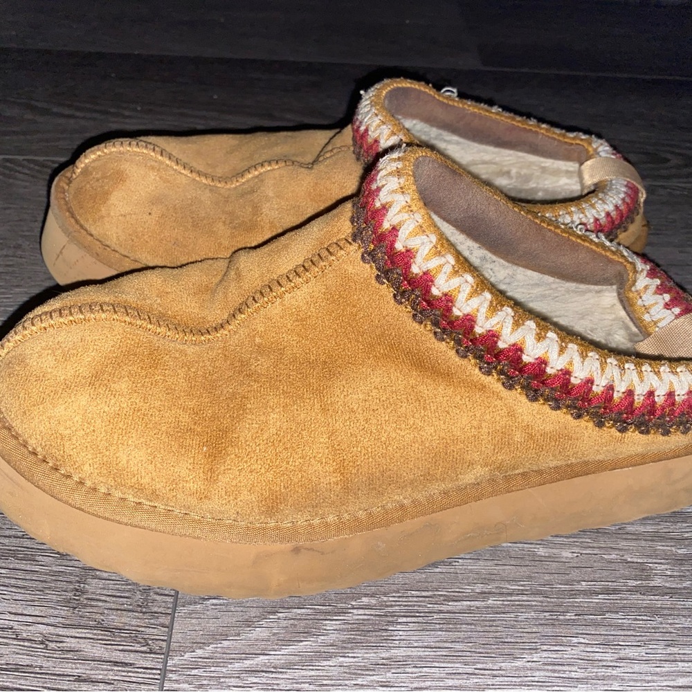 Women’s Tan Suede Slippers with Warm Lining
